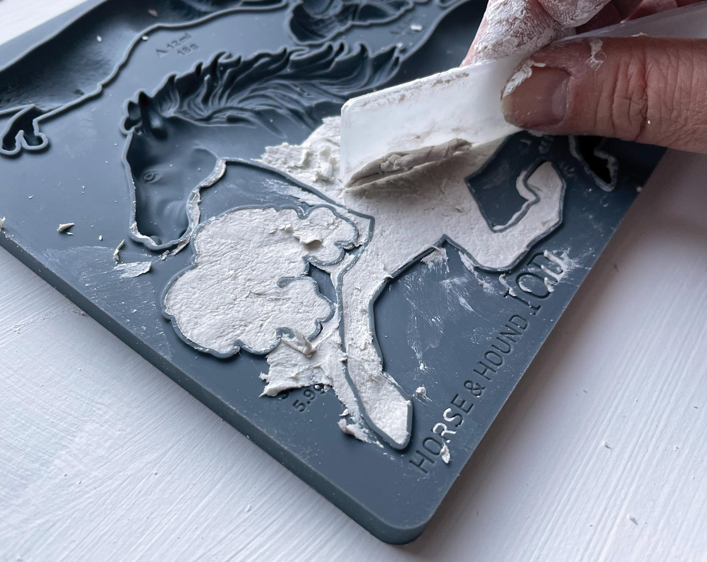 IOD Horse and Hound 6x10 Decor Mould Label Moulds Use With Clay or Resin Crafts Signs Sugar Arts Furniture Fall Decor, Horse and Hound Mold