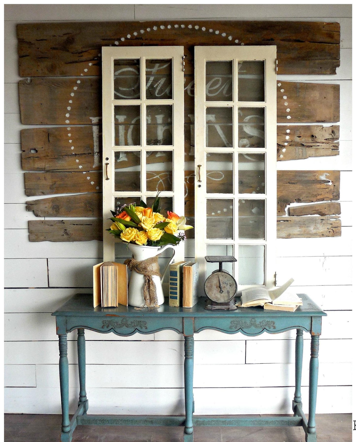 Sweet Pickins Milk Paint - Moody Blue