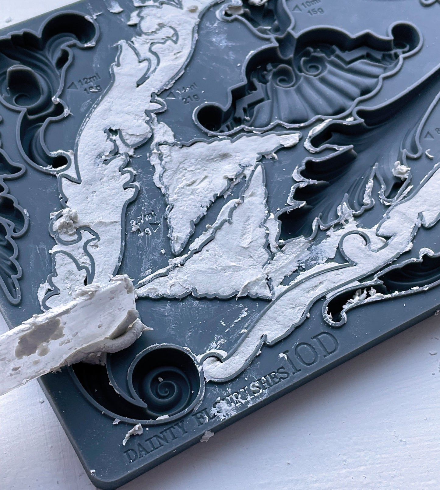 IOD Dainty Flourishes 6x10 Decor Mould