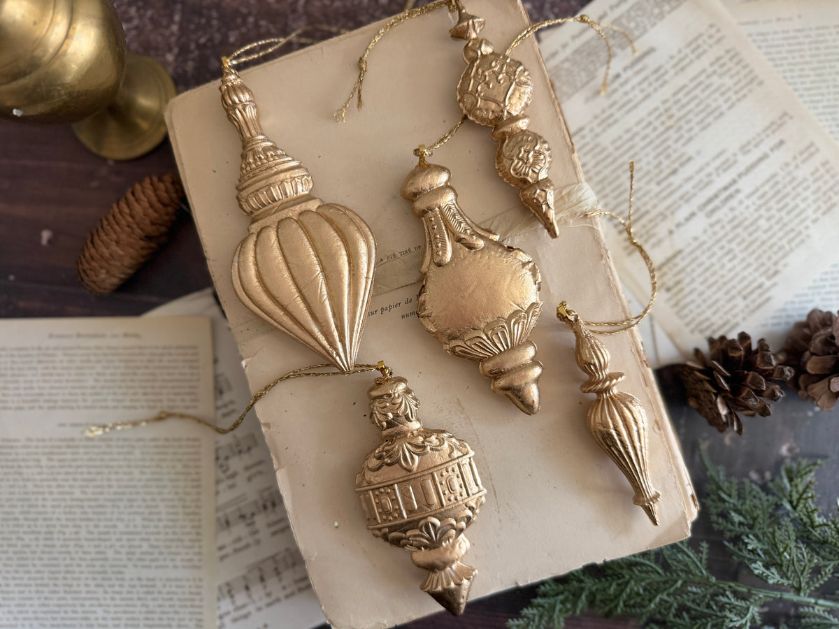 *PREORDER* IOD Baubles Mould • Iron Orchid Designs • 6×10 Holiday Sign Mould • Ships in 1–2 Days