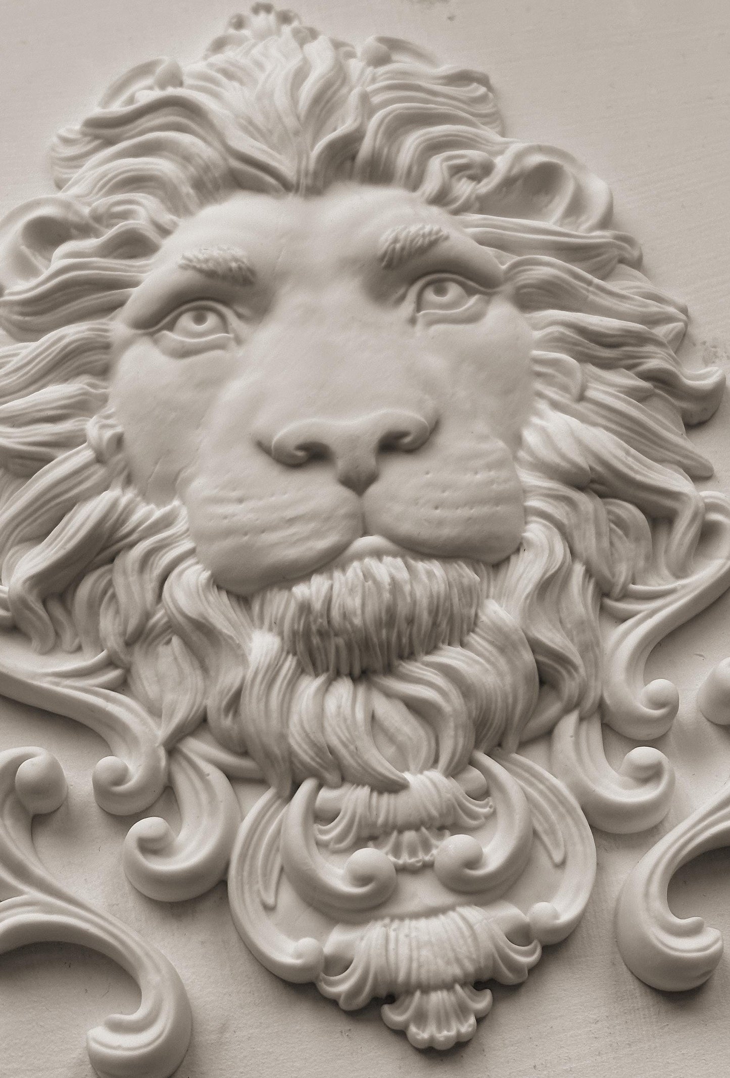 NEW IOD Leonidas 5x7 IOD Decor Mould