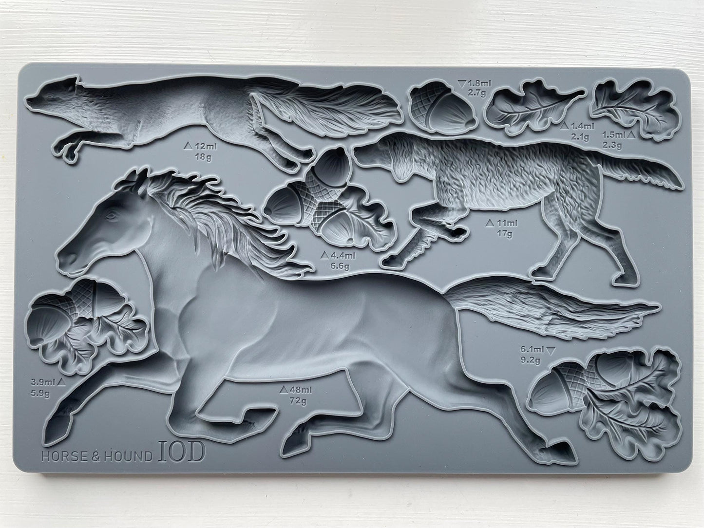 IOD Horse and Hound 6x10 Decor Mould Label Moulds Use With Clay or Resin Crafts Signs Sugar Arts Furniture Fall Decor, Horse and Hound Mold