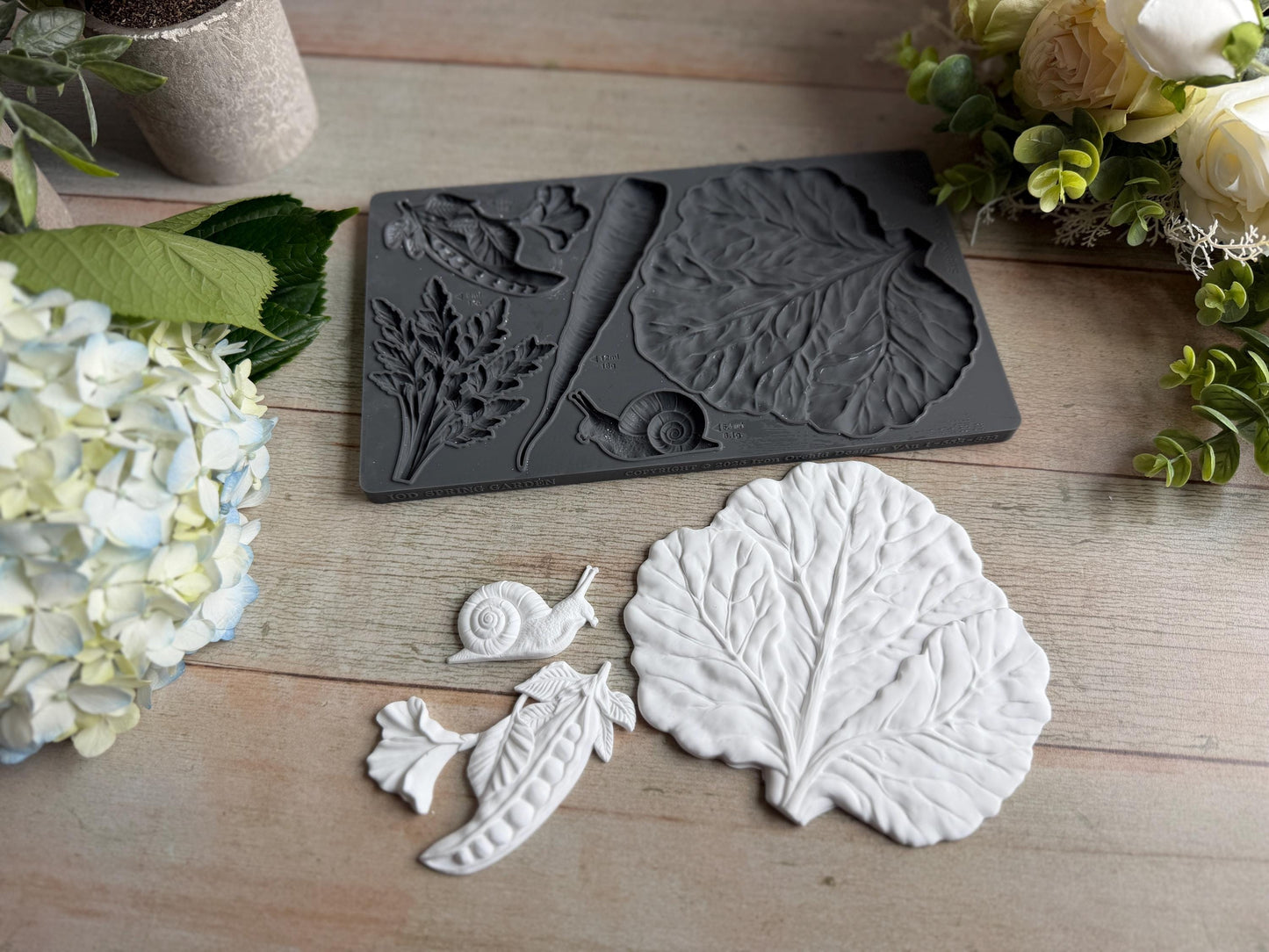 2026 IOD NEW Spring Garden Decor Mould, Moulds Use Clay or Resin Crafts Signs Sugar Arts Furniture, Mold Ship 1 day, Iron Orchid Design
