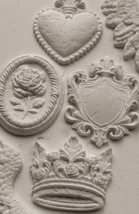 IOD Heraldry 6x10 Decor Mould