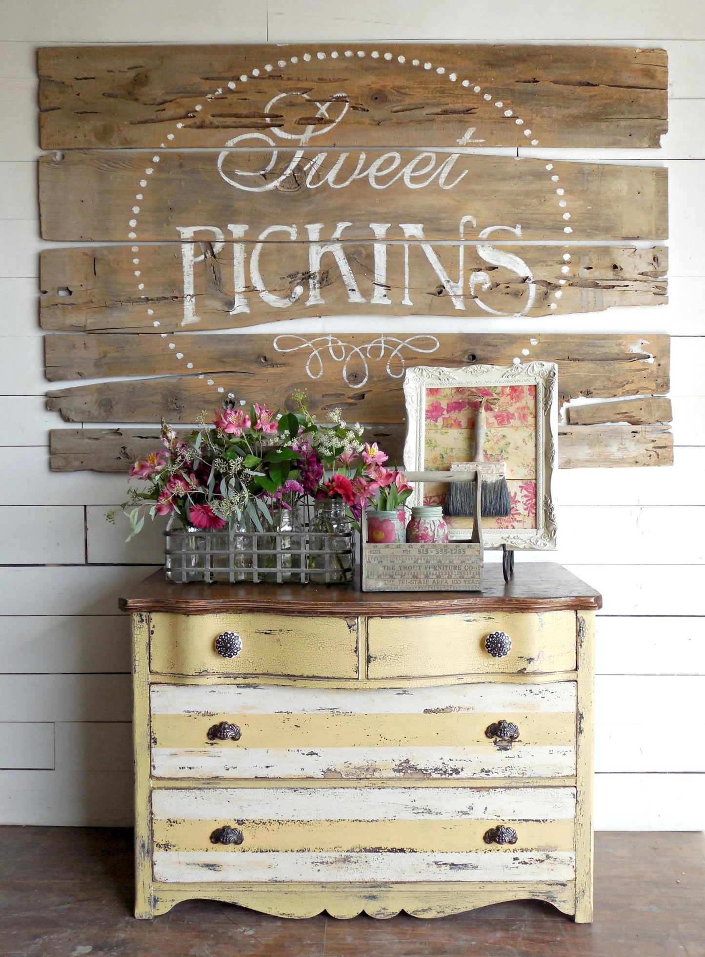 Sweet Pickins Milk Paint - Love Bug