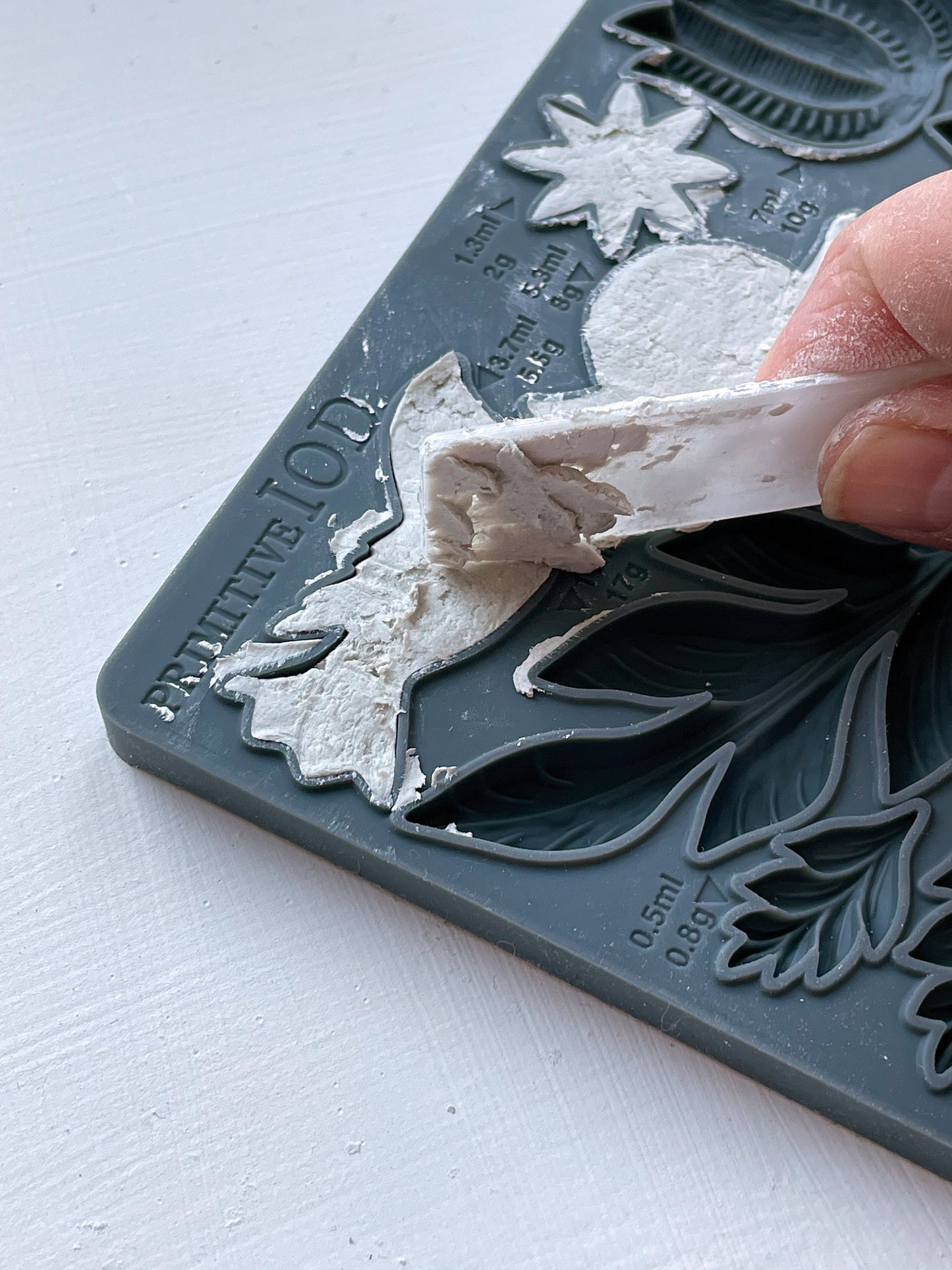 IOD Primitive 6x10 Decor Mould
