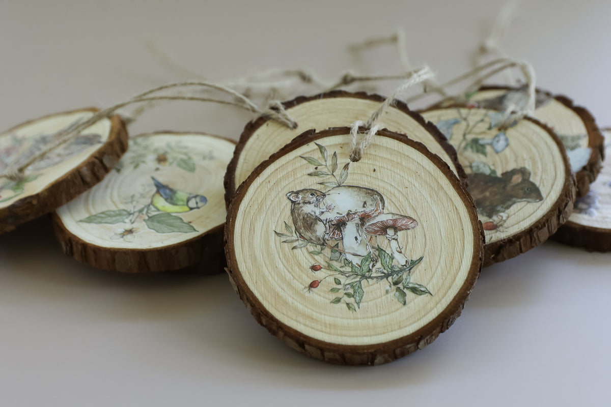 IOD The Bramblewood Diaries Transfer • Iron Orchid Designs • 8×12 Woodland Animals & Seasonal Botanical Wreaths • Ships in 1–2 Days