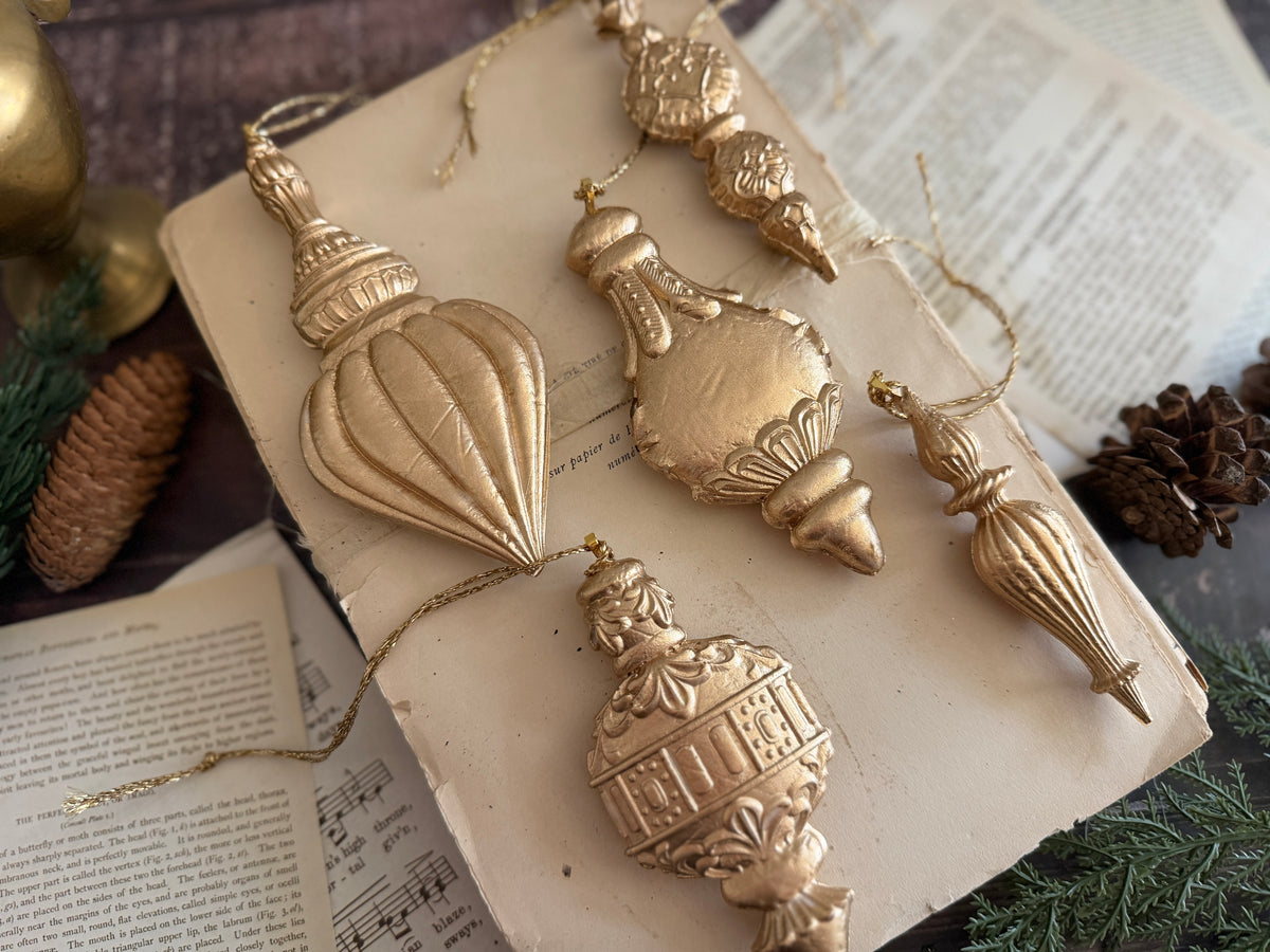 *PREORDER*  IOD Baubles Mould • Iron Orchid Designs • 6×10 Holiday Sign Mould • Ships in 1–2 Days