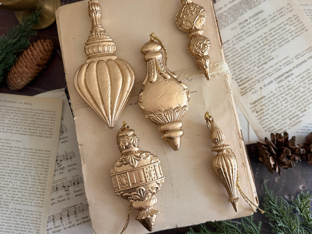 *PREORDER*  IOD Baubles Mould • Iron Orchid Designs • 6×10 Holiday Sign Mould • Ships in 1–2 Days