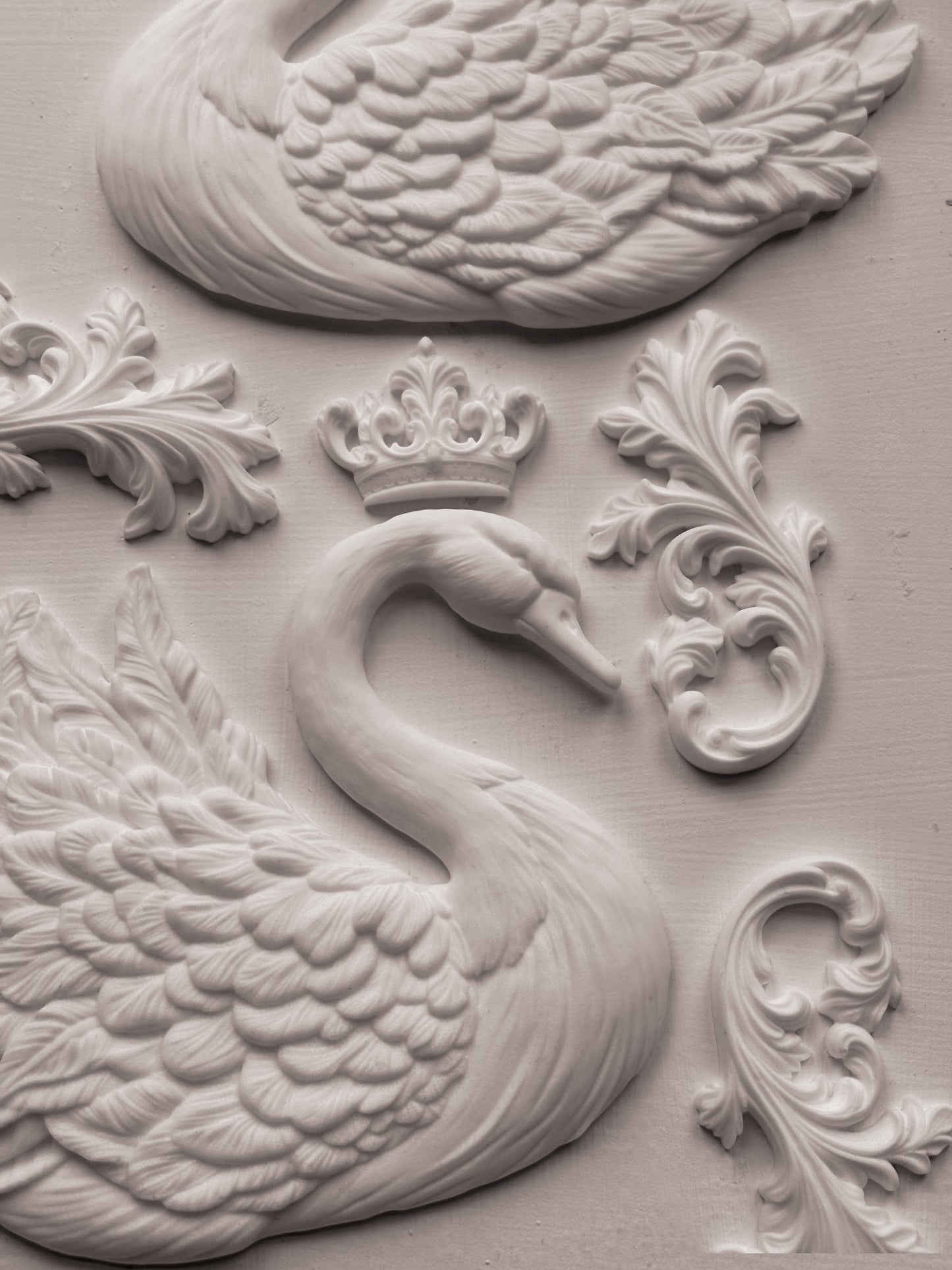 IOD Swans Decor Mould