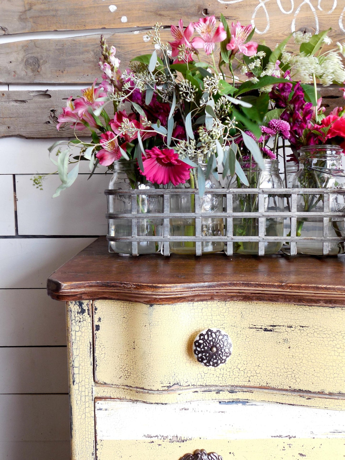Sweet Pickins Milk Paint - Love Bug