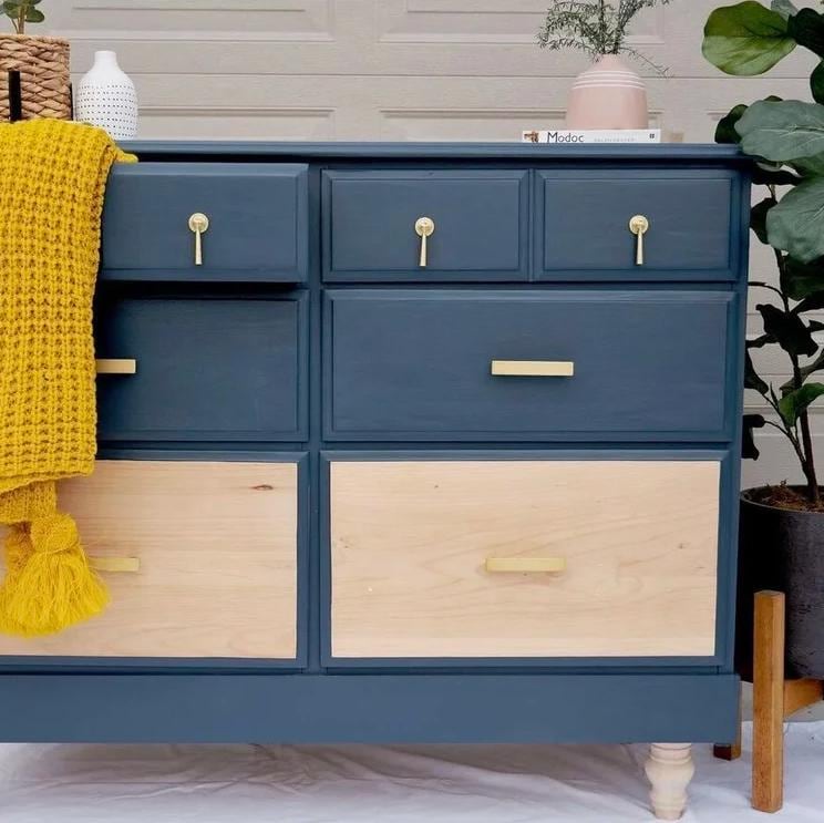Silky Blue- Melange ONE Mineral Paint