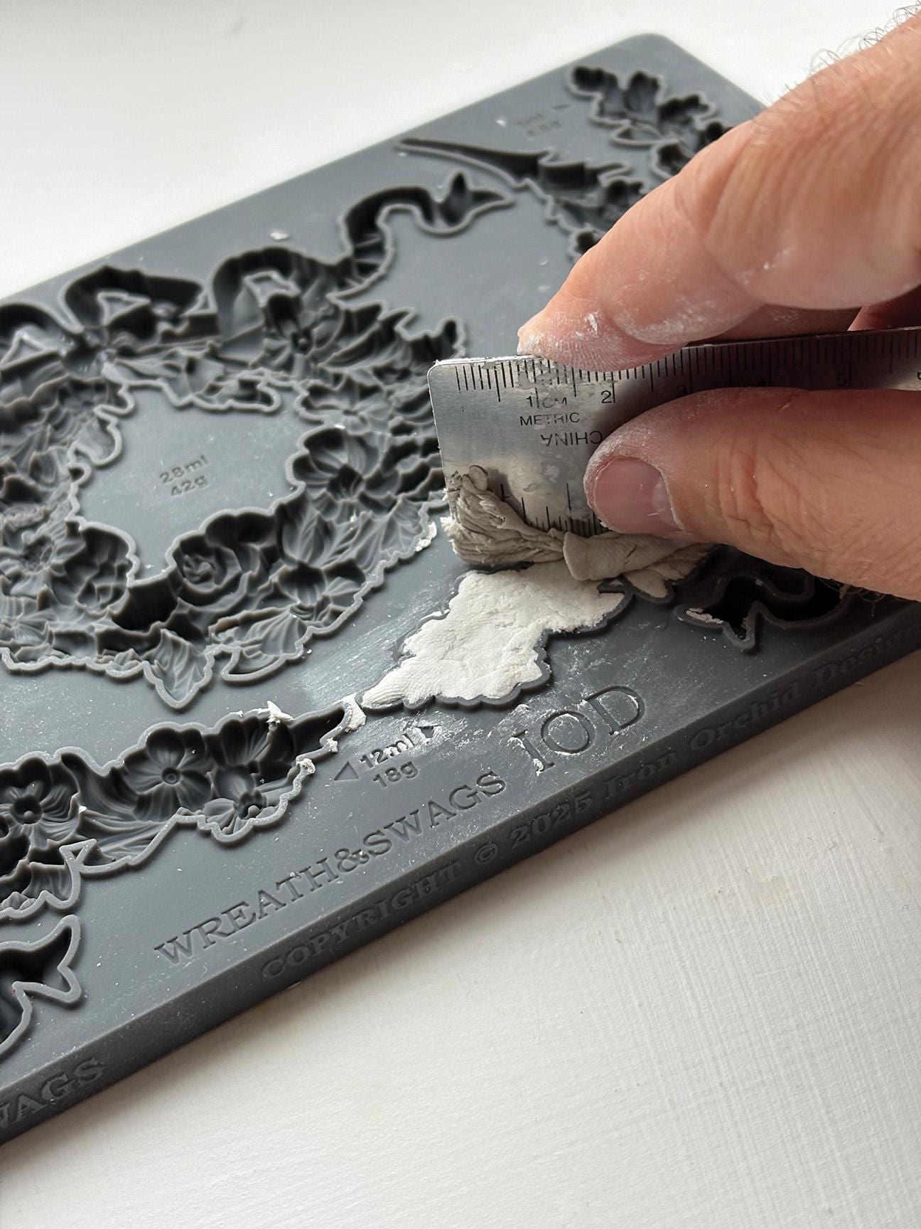 2026 IOD NEW Wreath and Swags Decor Mould, Moulds Use Clay or Resin Crafts Signs Sugar Arts Furniture, Mold Ship 1 day, Iron Orchid Design