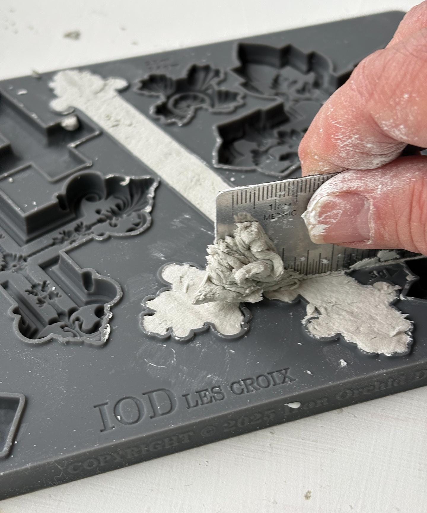 2026 IOD NEW Les Croix Decor Mould, Moulds Use Clay or Resin Crafts Signs Sugar Arts Furniture, Mold Ship 1 day, Iron Orchid Design